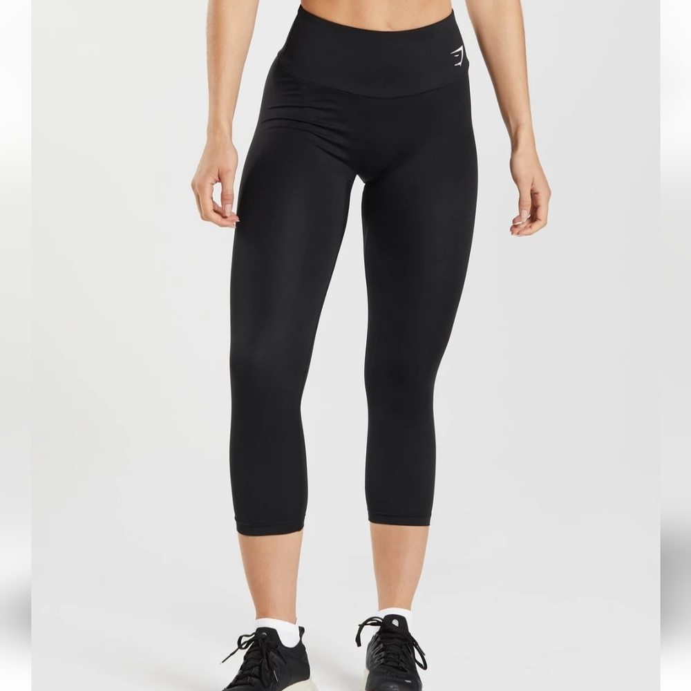 NWT Gymshark training 7/8 leggings in black Size small